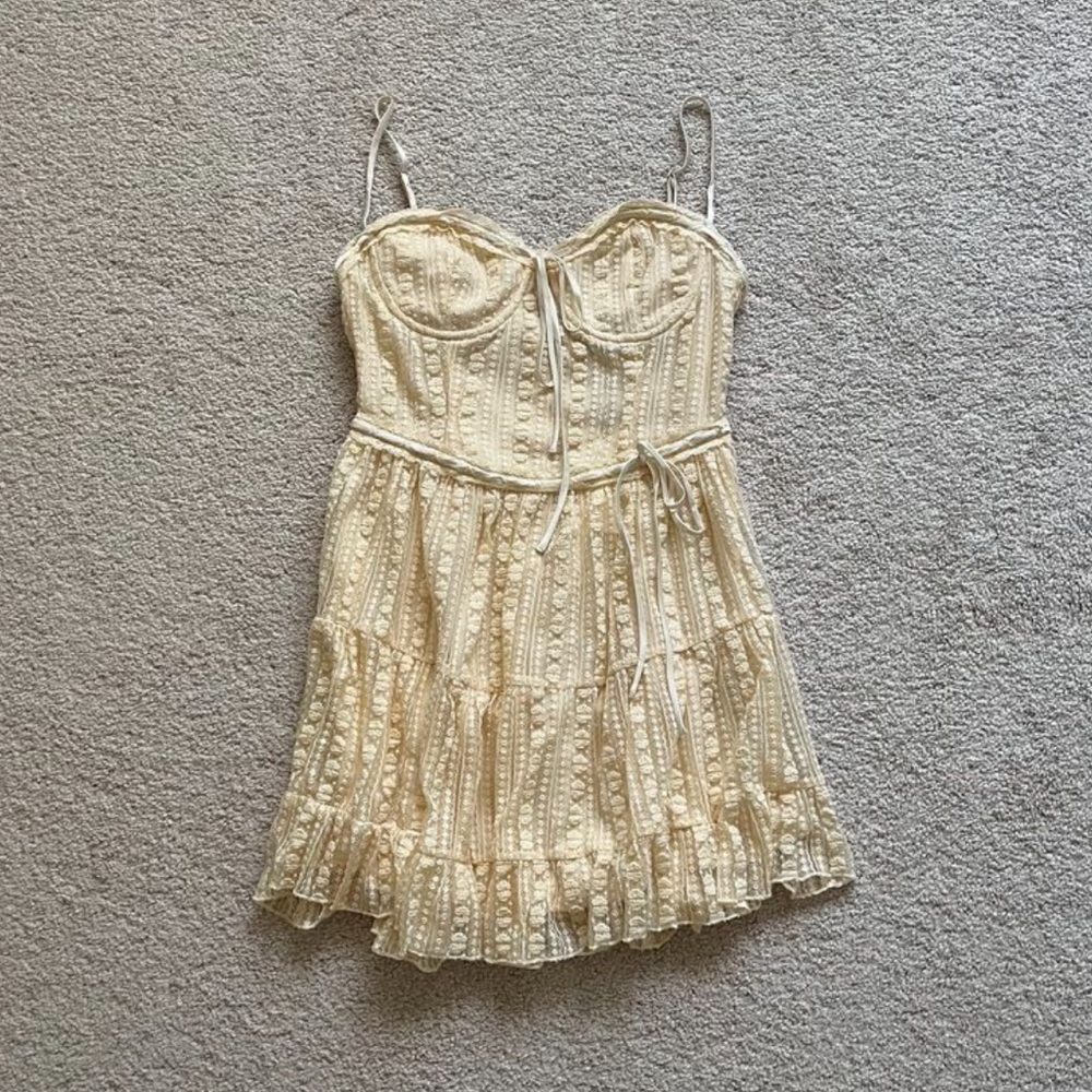Isabelle’s Cabinet cream lace dress